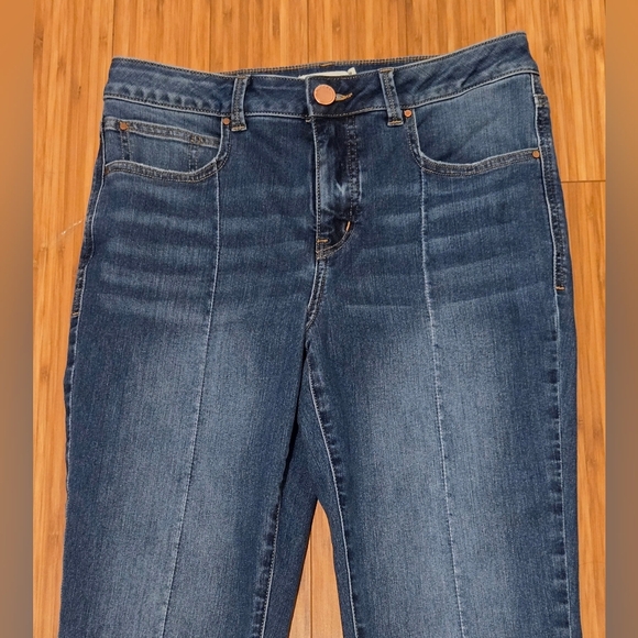 NWOT Maurcies Everflex Blue Jeans - Picture 4 of 10